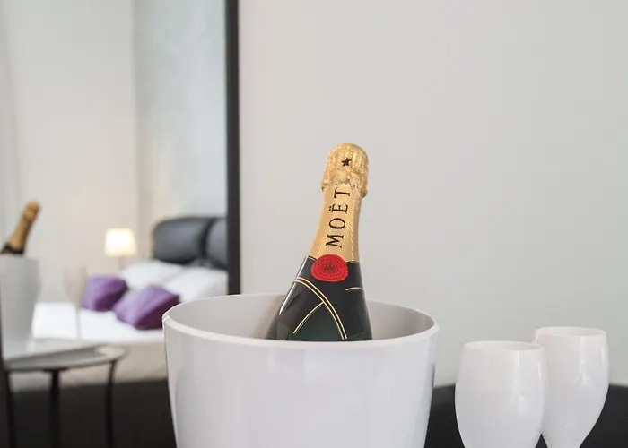 Gasthuis Rome Central Rooms 4*